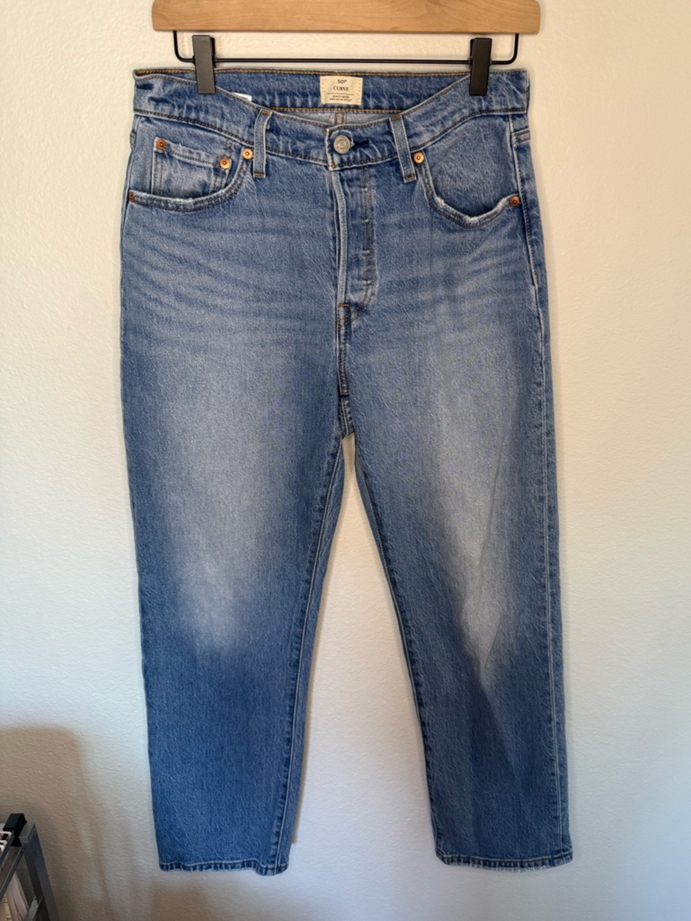 Levi’s Curve Love Jeans - Comfortable Straight Fit